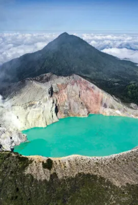 Inilah Momen Langka di Kawah Ijen yang Sulit Kamu Temukan lagi!