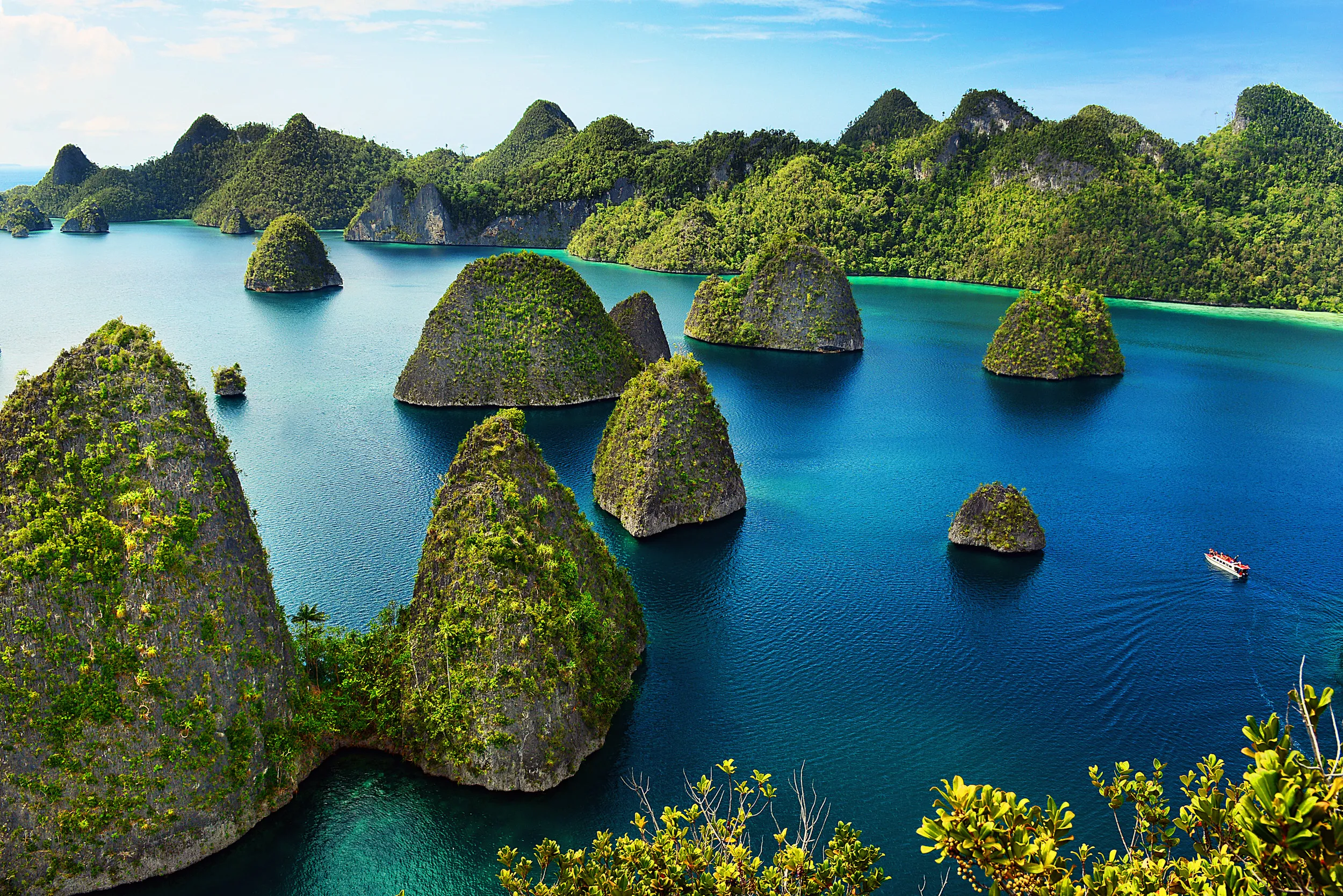 40 Objek Tempat Wisata di Indonesia yang Indah dan Mendunia